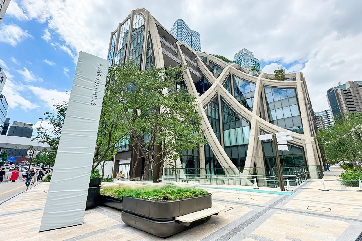 Azabudai Hills Garden Plaza Residence thumbnail 3