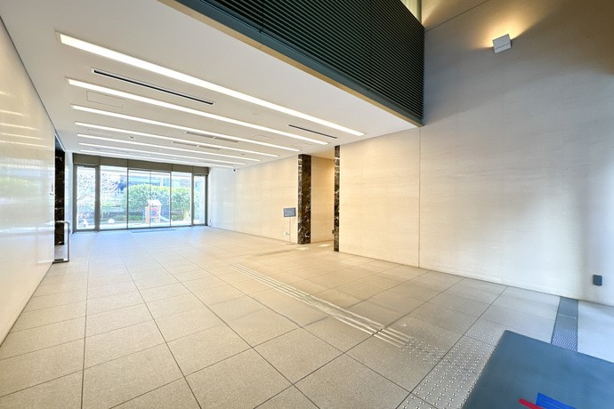 Caterina Mita Tower Suite West Arc thumbnail 4