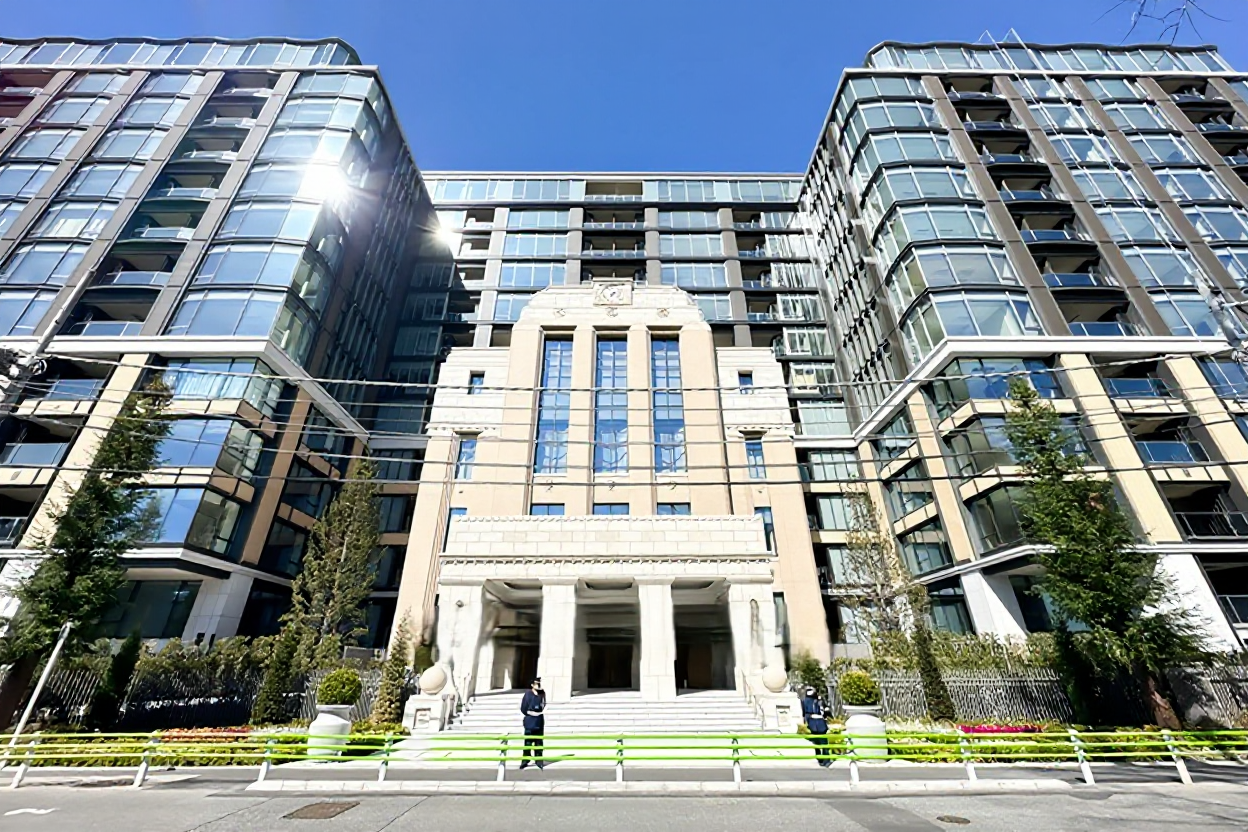 Mita Garden Hills Park Mansion - Image 1