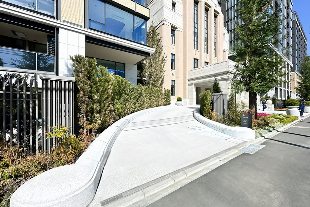 Mita Garden Hills Park Mansion thumbnail 4
