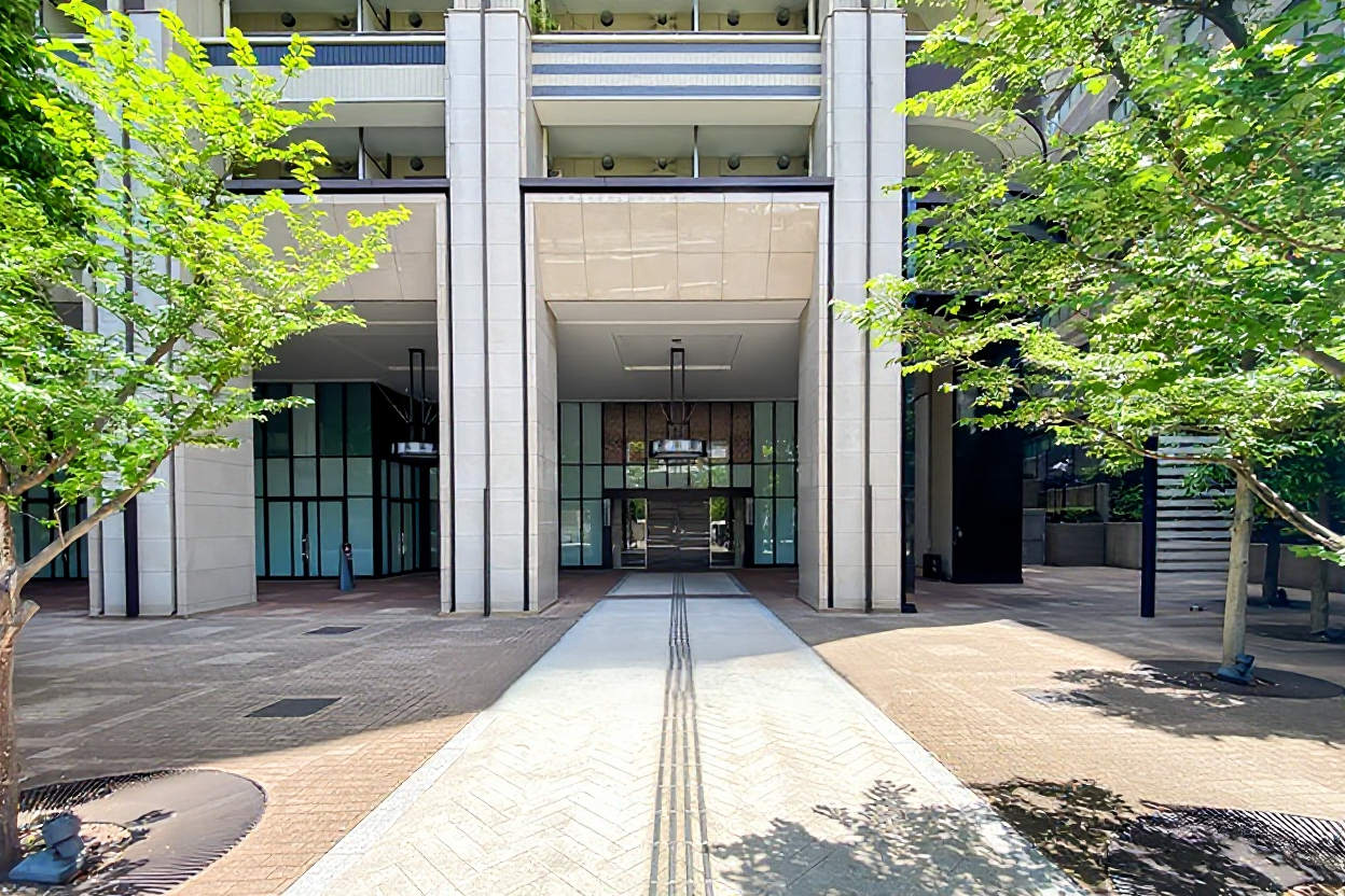 Park Court Toranomon Atago Tower thumbnail 4