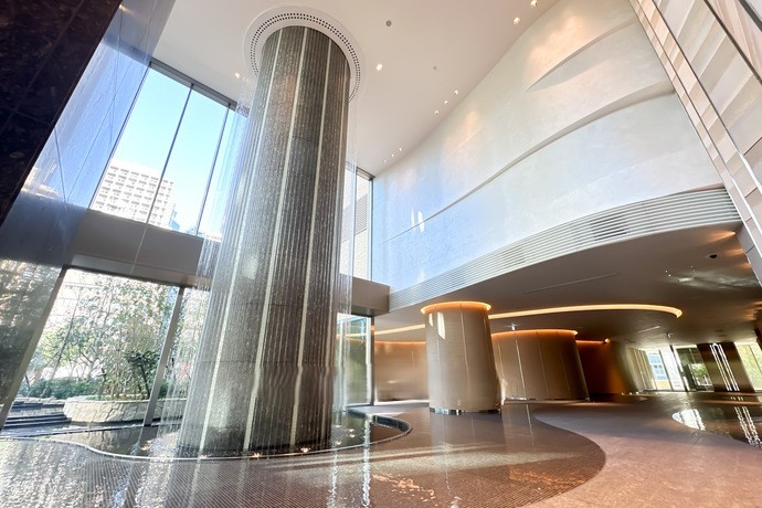Park Tower Nishi-Shinjuku thumbnail 2